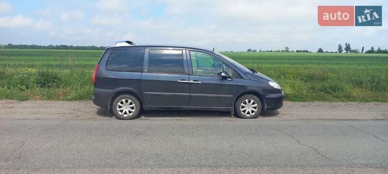 Мінівен Peugeot 807 2003 в Дніпрі