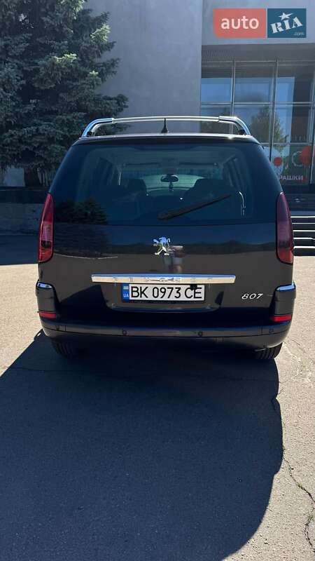 Peugeot 807 2011