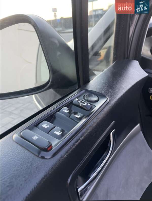 Мінівен Peugeot 807 2009 в Нововолинську