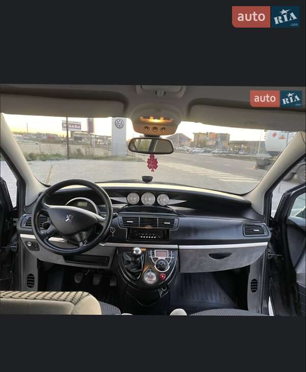 Мінівен Peugeot 807 2009 в Нововолинську