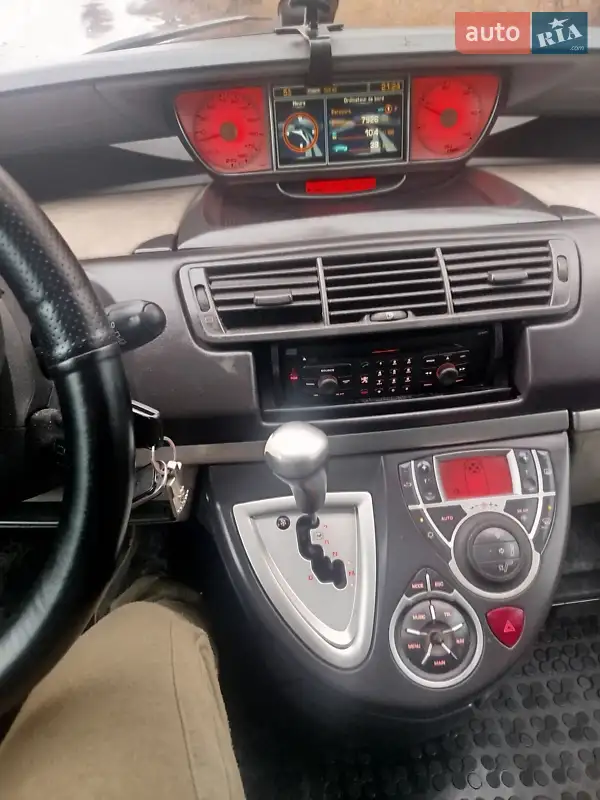Peugeot 807