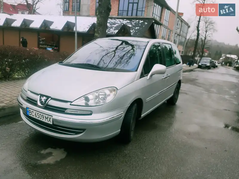 Peugeot 807