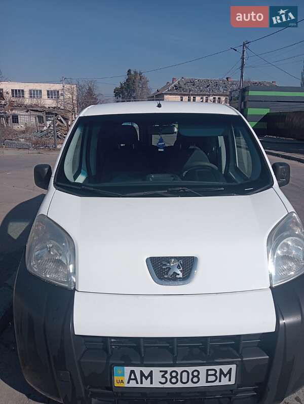 Минивэн Peugeot Bipper 2009 в 