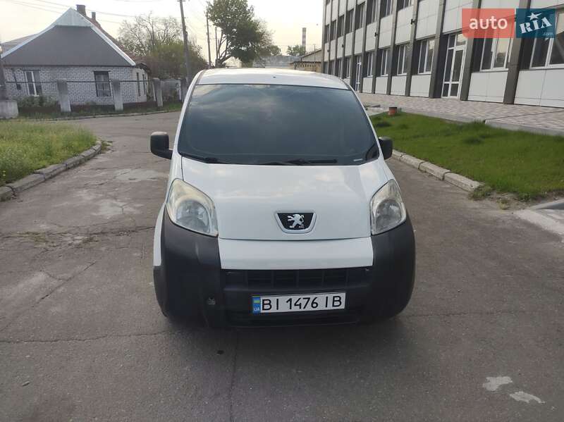 Грузовой фургон Peugeot Bipper 2010 в 