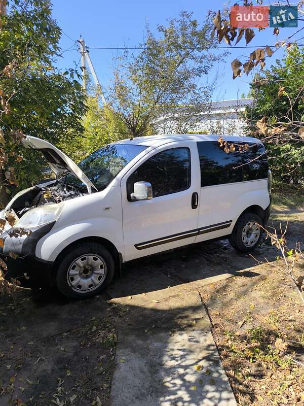Грузопассажирский фургон Peugeot Bipper 2008 в Изюме