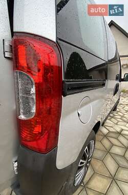 Минивэн Peugeot Bipper 2010 в 