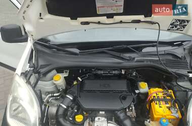 Грузопассажирский фургон Peugeot Bipper 2012 в  фото 6 Грузопассажирский фургон Peugeot Bipper 2012 в