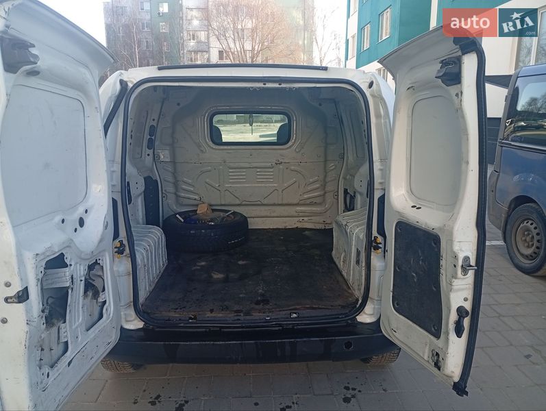 Грузовой фургон Peugeot Bipper 2016 в Вараше