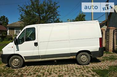 Вантажопасажирський фургон Peugeot Boxer 2004 в Сокирянах