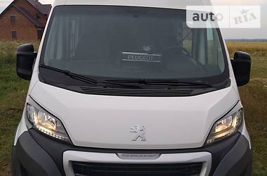 Вантажопасажирський фургон Peugeot Boxer 2015 в Кременці