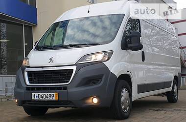 Вантажопасажирський фургон Peugeot Boxer 2015 в Одесі