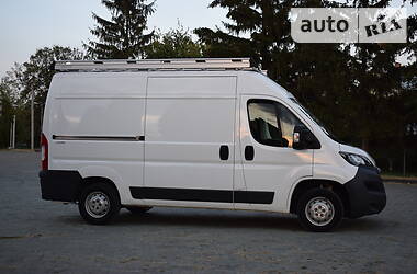 Грузопассажирский фургон Peugeot Boxer 2016 в Дубно