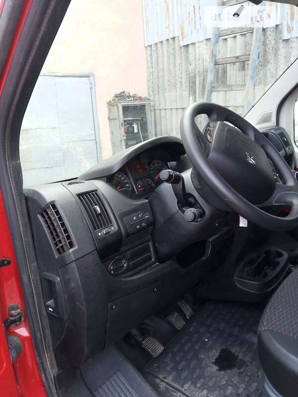 Вантажопасажирський фургон Peugeot Boxer 2020 в Тячеві