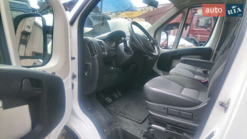 Грузовой фургон Peugeot Boxer 2014 в Киеве