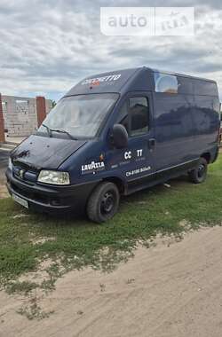 Вантажний фургон Peugeot Boxer 2005 в Чернігові