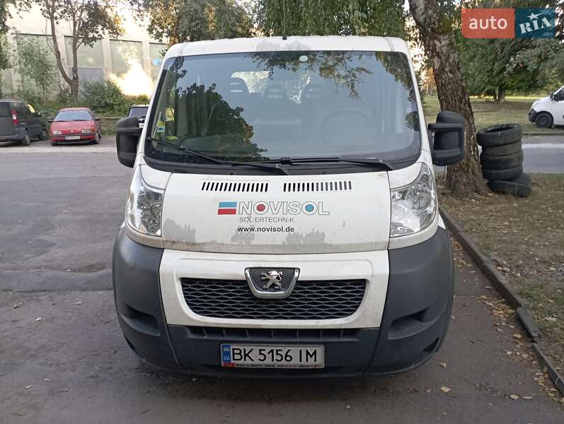 Автовоз Peugeot Boxer 2013 в Ровно