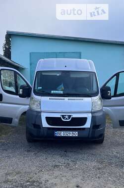 Вантажопасажирський фургон Peugeot Boxer 2011 в Вознесенську