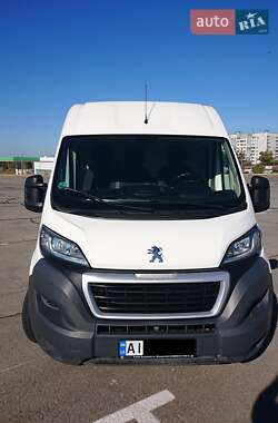 Вантажний фургон Peugeot Boxer 2015 в Запоріжжі