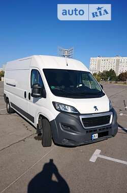 Вантажний фургон Peugeot Boxer 2015 в Запоріжжі