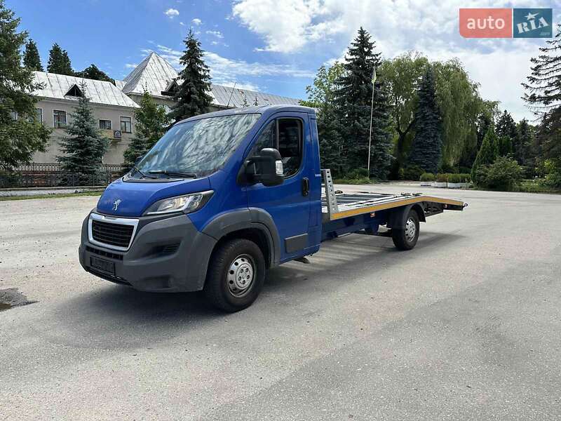 Эвакуатор Peugeot Boxer 2015 в Ивано-Франковске