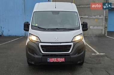 Грузопассажирский фургон Peugeot Boxer 2021 в 