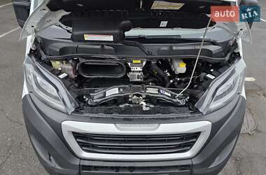 Грузопассажирский фургон Peugeot Boxer 2021 в 