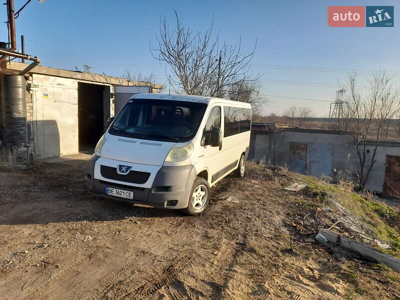 Микроавтобус Peugeot Boxer 2006 в Южноукраинске