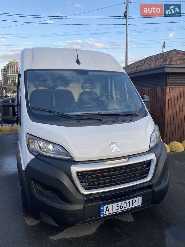 Грузовой фургон Peugeot Boxer 2022 в 