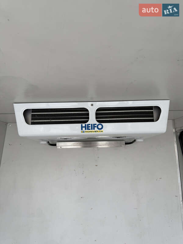 Вантажний фургон Peugeot Boxer 2017 в Чернівцях