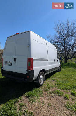 Грузовой фургон Peugeot Boxer 2003 в 