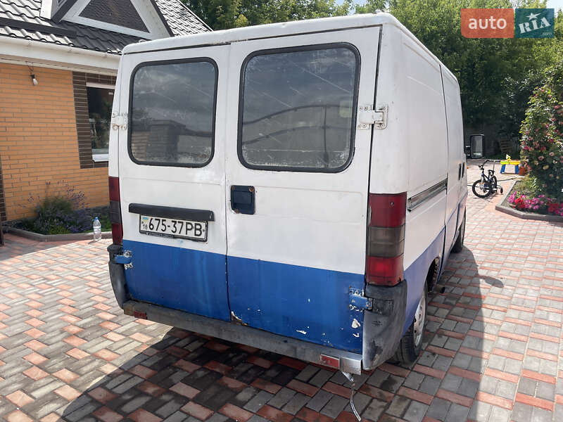 Вантажний фургон Peugeot Boxer 1995 в Жмеринці