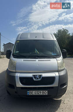 Вантажний фургон Peugeot Boxer 2011 в Тернополі