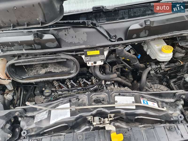 Вантажний фургон Peugeot Boxer 2017 в Рівному