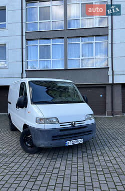 Вантажний фургон Peugeot Boxer 2000 в Івано-Франківську