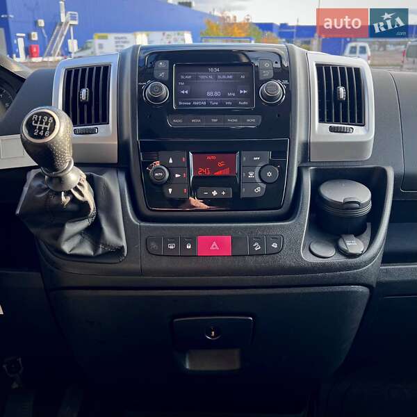 Вантажопасажирський фургон Peugeot Boxer 2019 в Києві