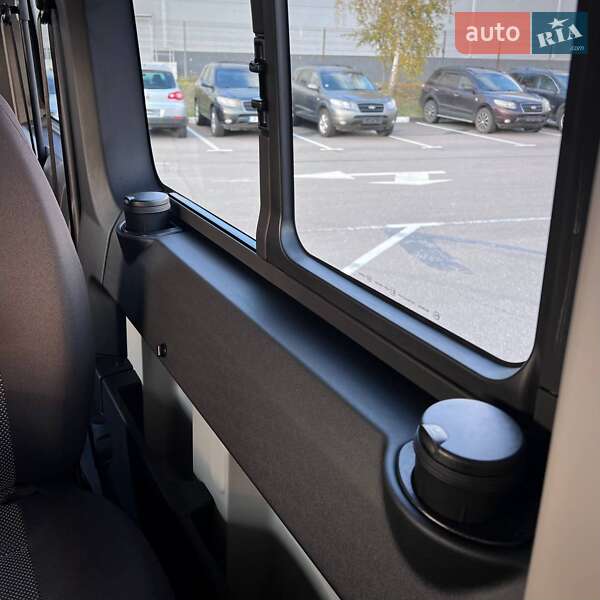 Вантажопасажирський фургон Peugeot Boxer 2019 в Києві