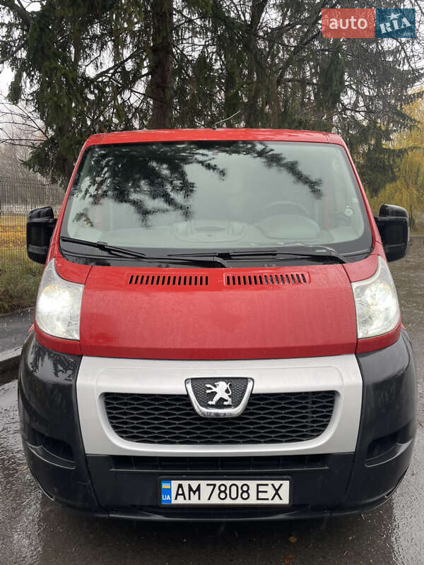 Грузопассажирский фургон Peugeot Boxer 2007 в Звягеле фото 2 Грузопассажирский фургон Peugeot Boxer 2007 в Звягеле