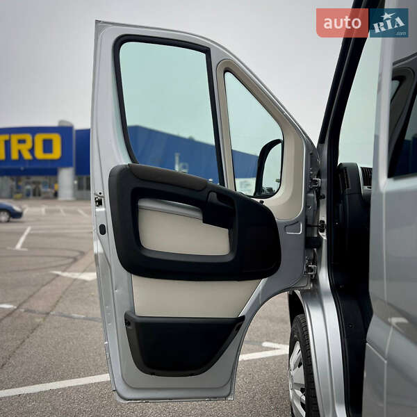Грузопассажирский фургон Peugeot Boxer 2019 в Ровно