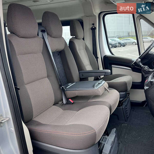 Грузопассажирский фургон Peugeot Boxer 2019 в Ровно