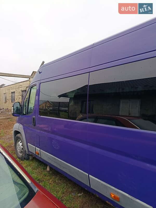 Микроавтобус Peugeot Boxer 2012 в Черновцах