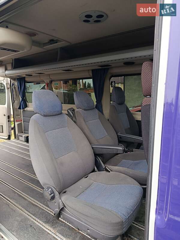 Микроавтобус Peugeot Boxer 2012 в Черновцах