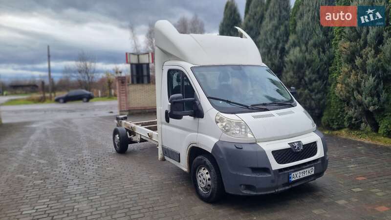 Вантажний фургон Peugeot Boxer 2012 в Самборі