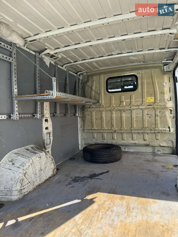 Грузовой фургон Peugeot Boxer 2014 в Киеве