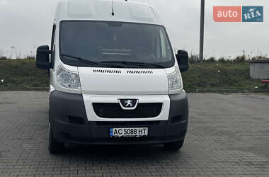 Грузопассажирский фургон Peugeot Boxer 2012 в Луцке