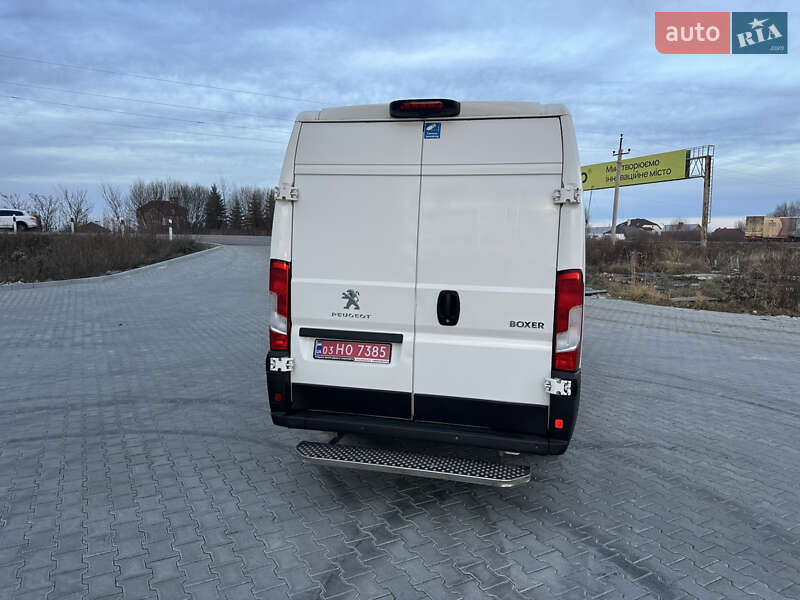 Вантажний фургон Peugeot Boxer 2020 в Львові