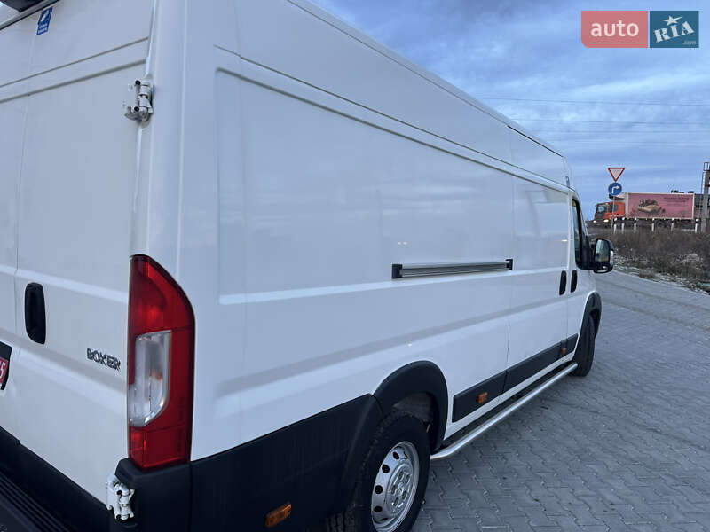 Вантажний фургон Peugeot Boxer 2020 в Львові