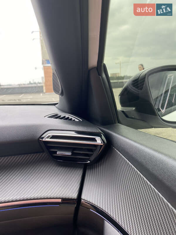 Позашляховик / Кросовер Peugeot e-2008 2020 в Умані