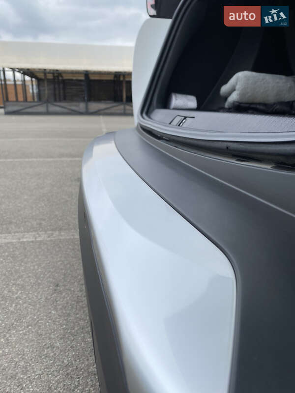 Позашляховик / Кросовер Peugeot e-2008 2020 в Умані