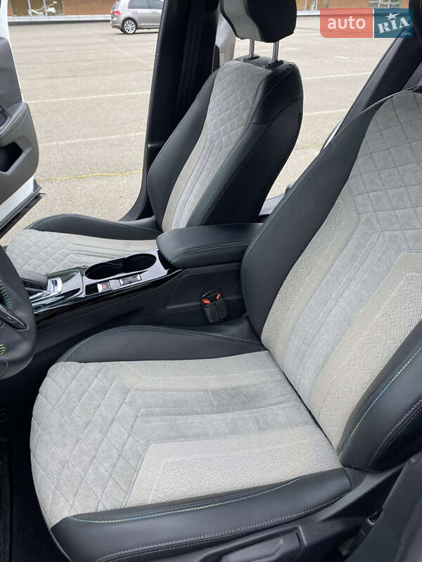 Позашляховик / Кросовер Peugeot e-2008 2020 в Умані