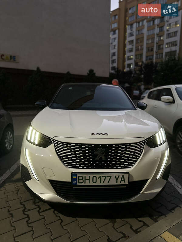 Позашляховик / Кросовер Peugeot e-2008 2020 в Умані